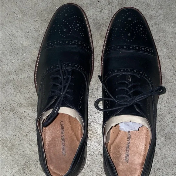 Johnston & Murphy Black Oxford Shoes - Picture 2 of 6